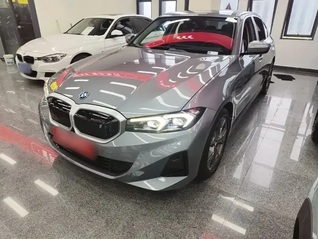 BMW i3 2022 eDrive 35 L