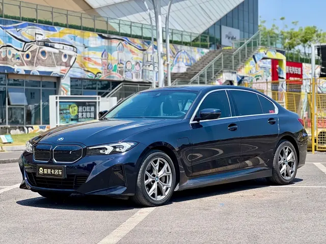 BMW i3 2024 eDrive 35 L