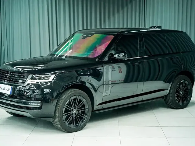 Land Rover Range Rover 2024 3.0 L6 400PS Genesis Extended