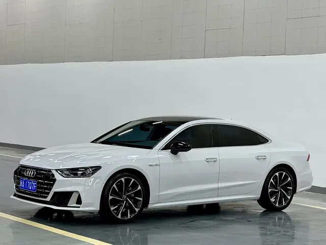 Audi A7L 2023 45 TFSI quattro S-line Black Warrior Edition