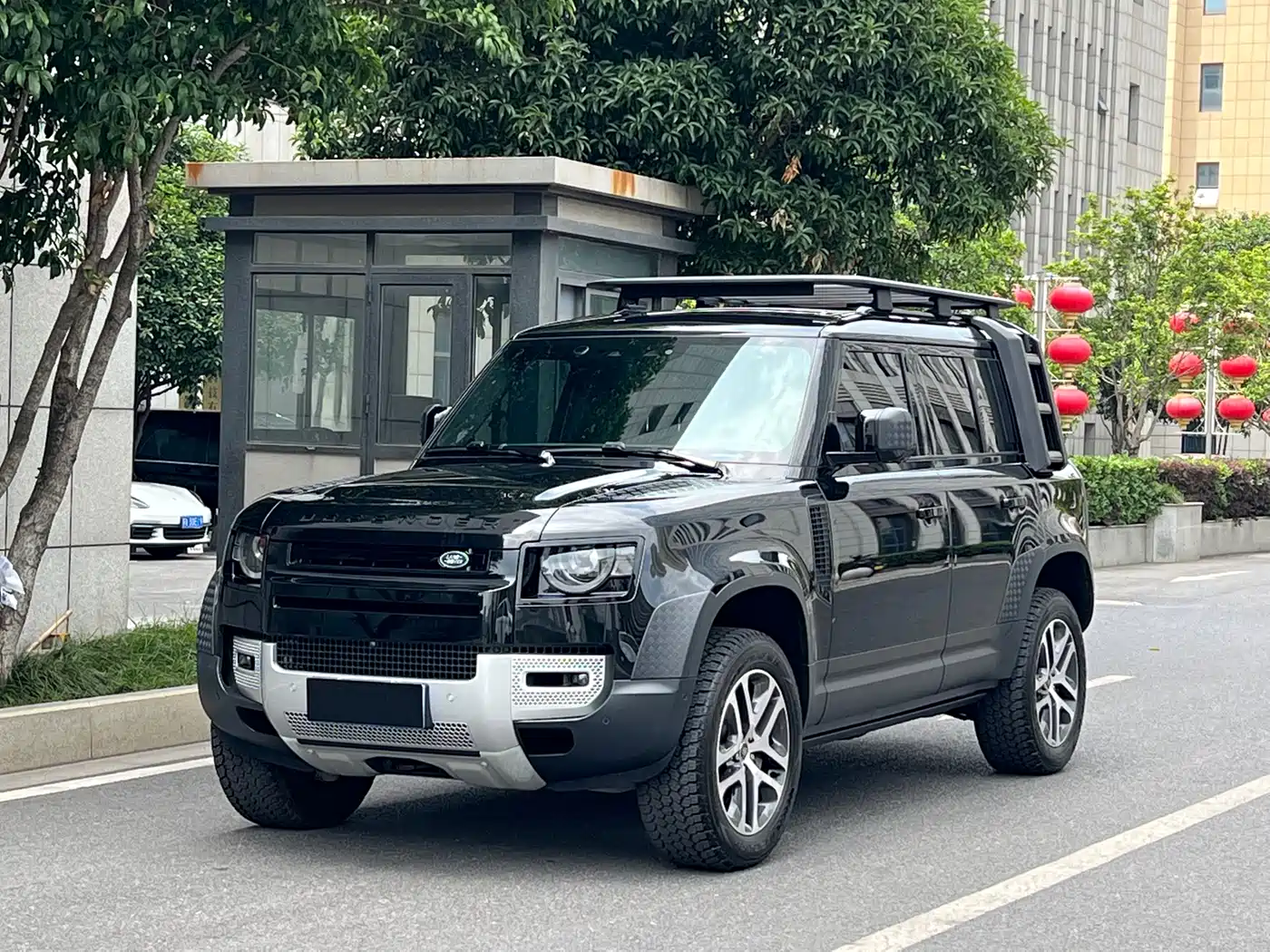Land Rover Defender 2025 110 3.0T P400 Dark Special Edition