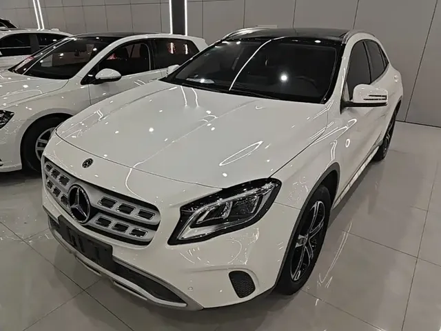 Mercedes-Benz GLA 2018 GLA 200 Fashion