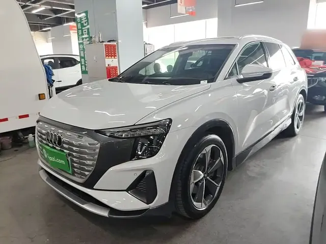 Audi Q5 e-tron 2023 40 e-tron Starlight Edition Brocade Package