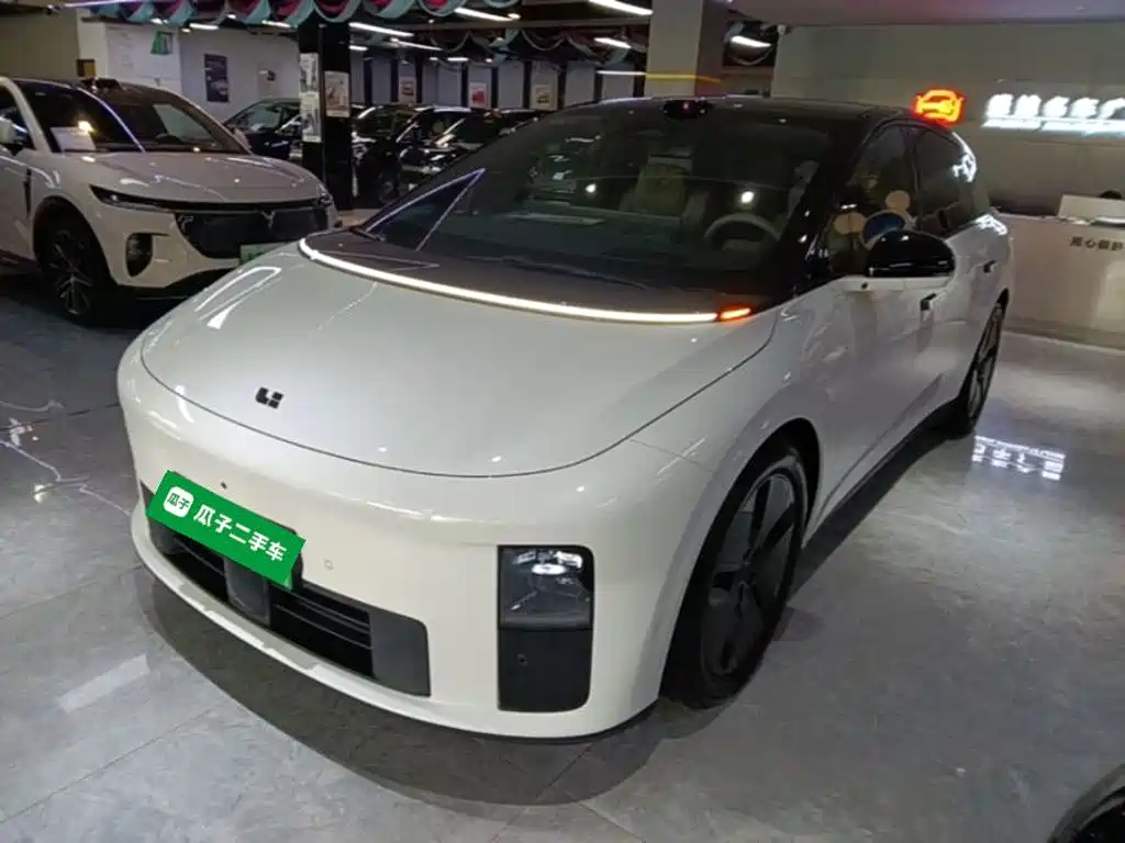 Li Auto i6 2025 2WD Base Model