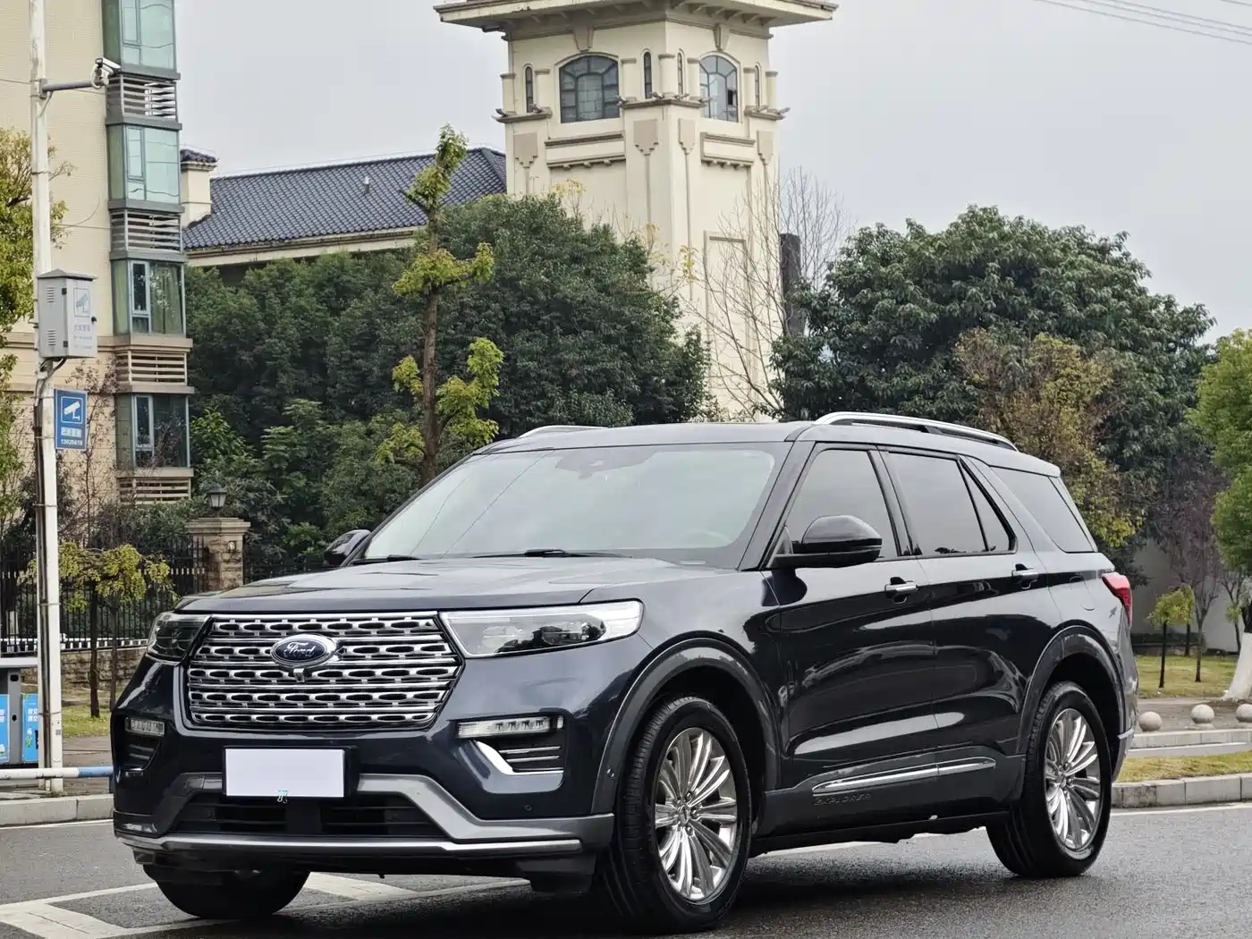 Ford Explorer 2020 EcoBoost 285 AWD Titanium Edition 6-Seater