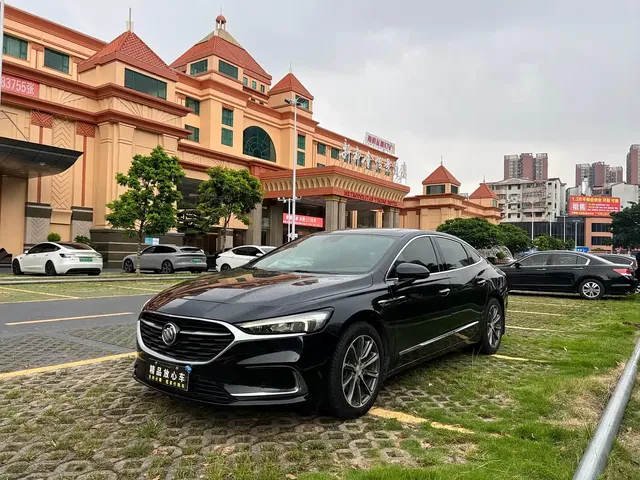 Buick LaCrosse 2019 28T Premium Model