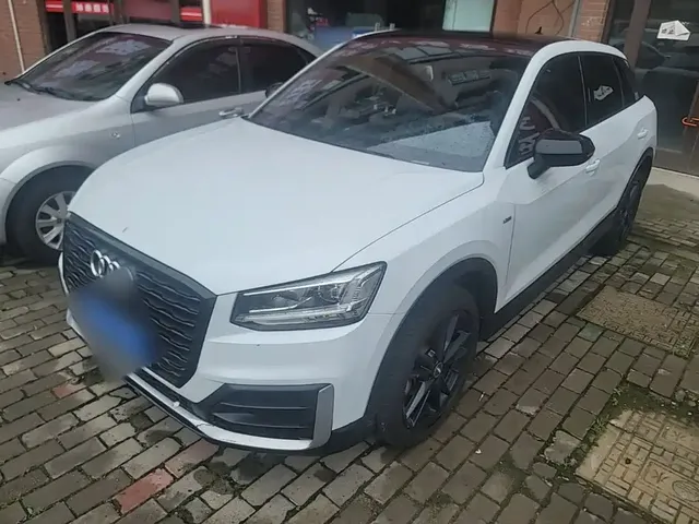 Audi Q2L 2020 35 TFSI Progressive Dynamic Model