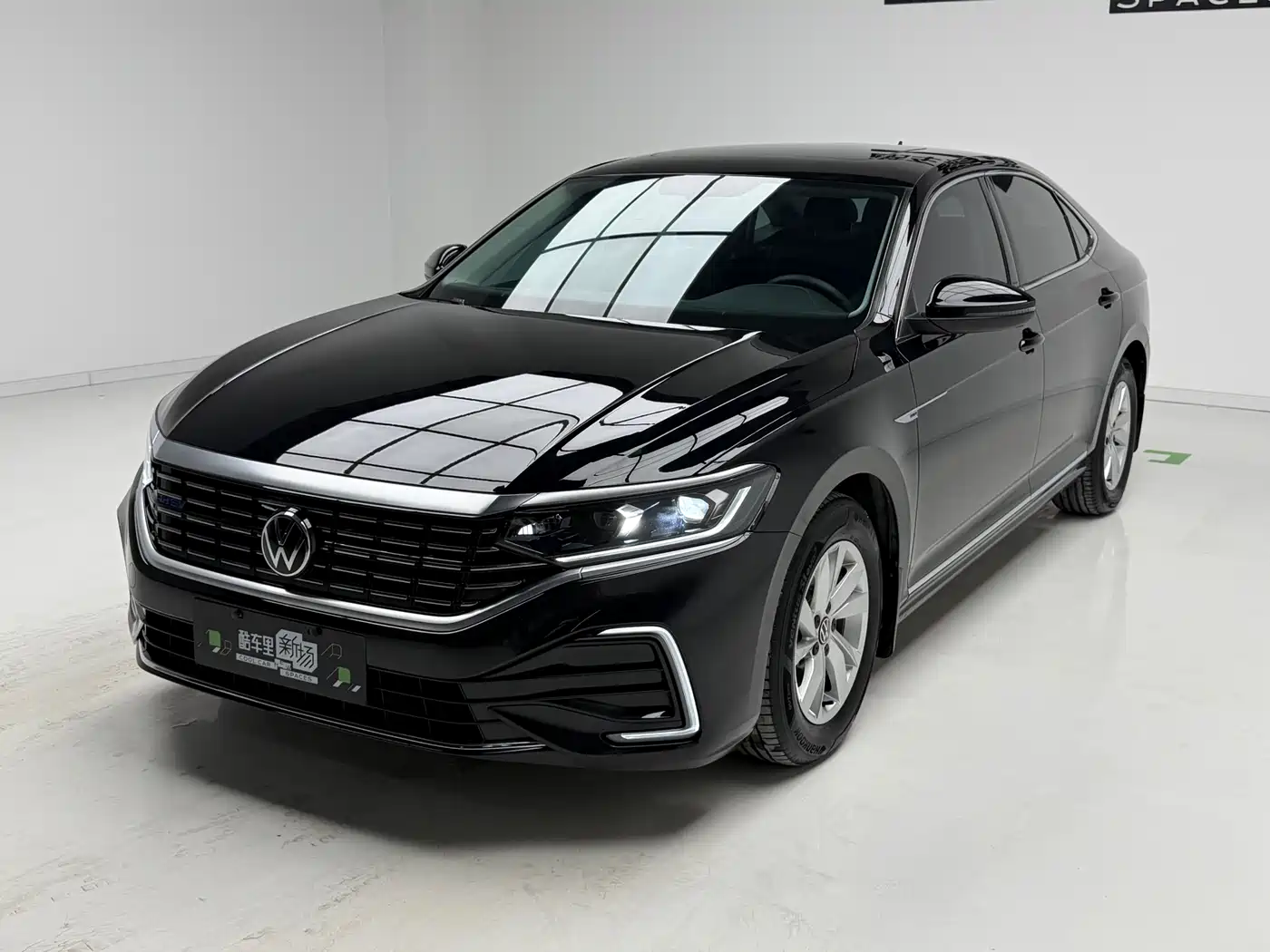 Volkswagen Passat New Energy 2022 430PHEV Hybrid Business Edition