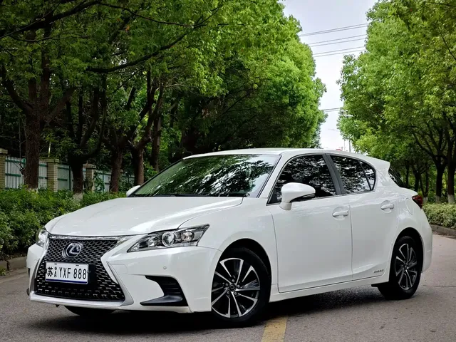 Lexus CT 2017 CT200h Elite Edition Monochrome China V