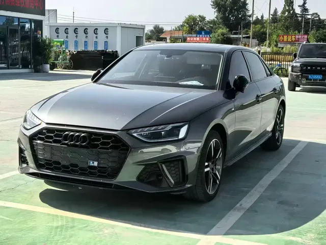 Audi A4L 2022 40 TFSI Luxury Dynamic