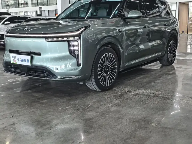 IM Motors IM LS8 2026 Model Base Version 6-seater Long Range Edition