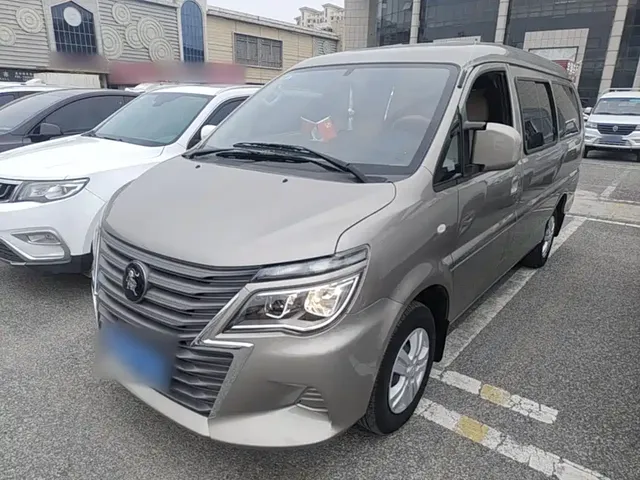 Dongfeng Fengxing Lingzhi 2023 M5L 1.6L Basic 7-seater