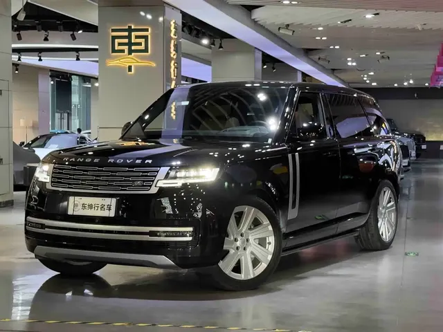 Land Rover Range Rover 2024 3.0 L6 400PS Genesis Extended