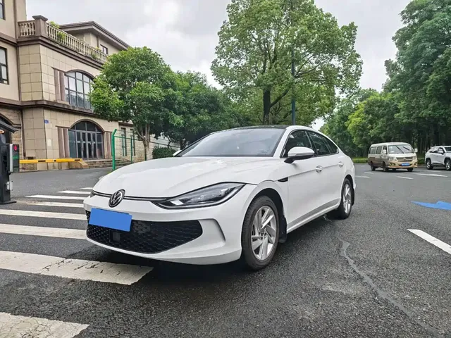 Volkswagen Lamando 2022 Lamando L 280TSI DSG Sporty Edition