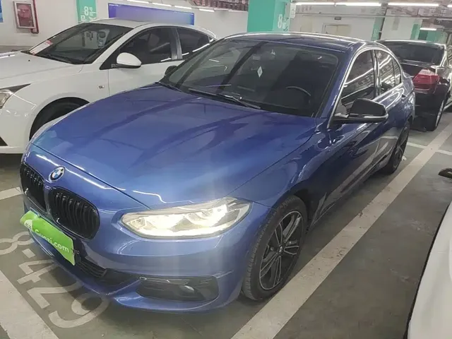 BMW 1 Series 2018 118i Sport Edition