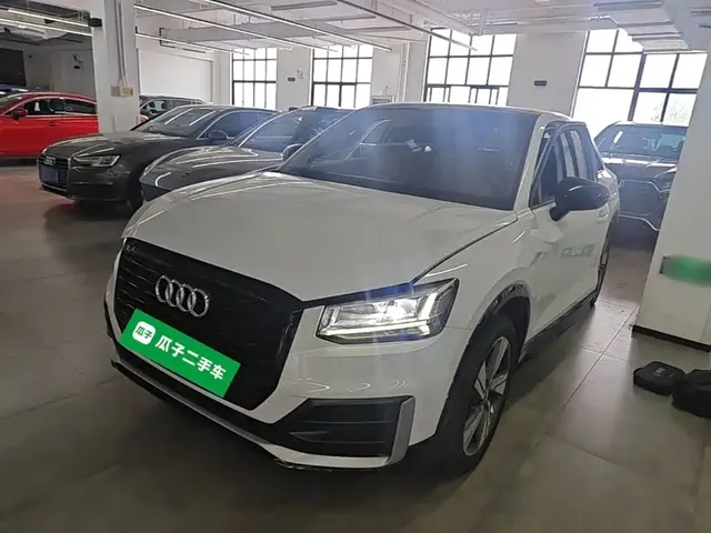 Audi Q2L 2020 35 TFSI Fashion Dynamic Model