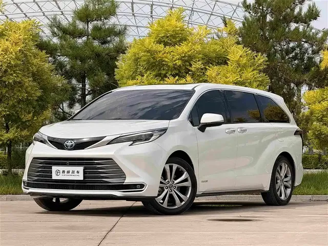 Toyota Sienna 2023 2.5L Hybrid Premium Edition