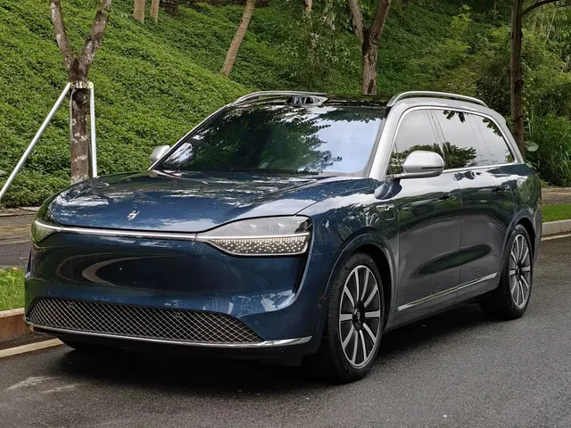 AITO Wenjie AITO M9 2024 Range Extender Max Edition 42kWh 6-seater
