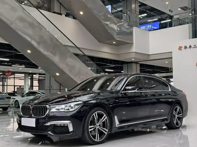 BMW 7 Series 2018 740Li xDrive Premium Type M Sport Package