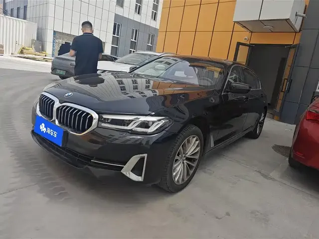 BMW 5 Series 2022 Model Second Facelift 525Li Luxury Package