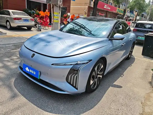 Dongfeng Fengxing Stellar S7 2024 555 Luxury Edition