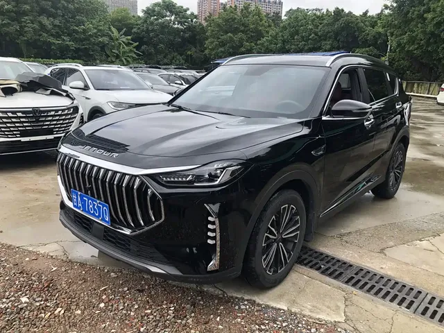 Jetour X70 PLUS 2024 Champion Edition 1.5T DCT Champion PRO 7-seater