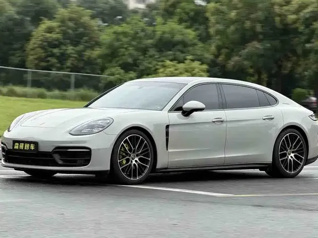 Porsche Panamera 2023 Facelift Panamera Executive Long Wheelbase Platinum Edition 2.9T