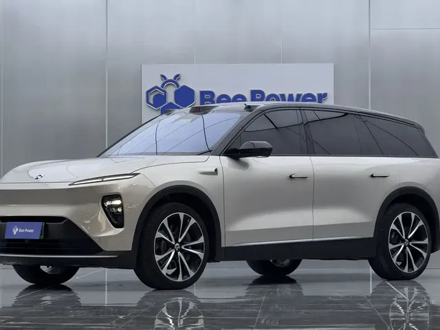 NIO ES8 2023 100kWh Signature Edition