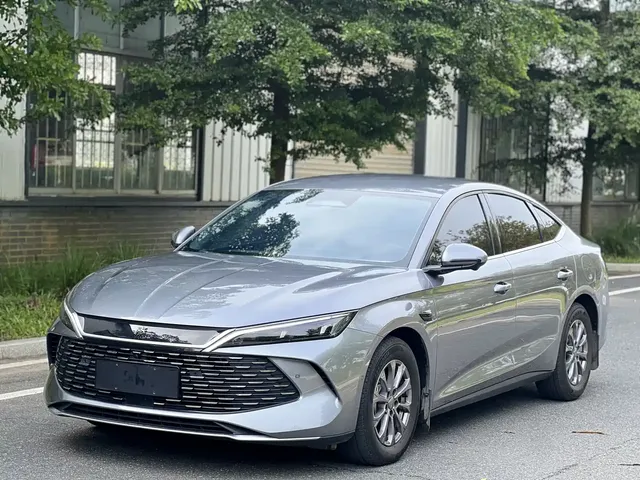 BYD Qin L 2025 DM-i Smart Drive 80KM Premium