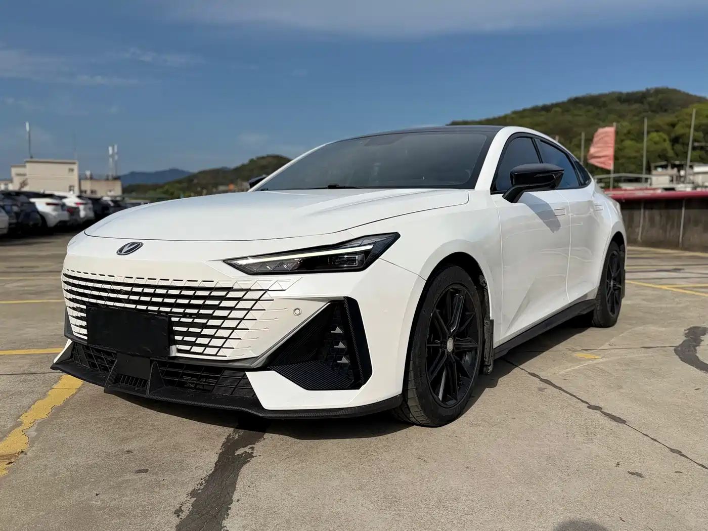 Changan UNI-V 2022 1.5T Premium Model