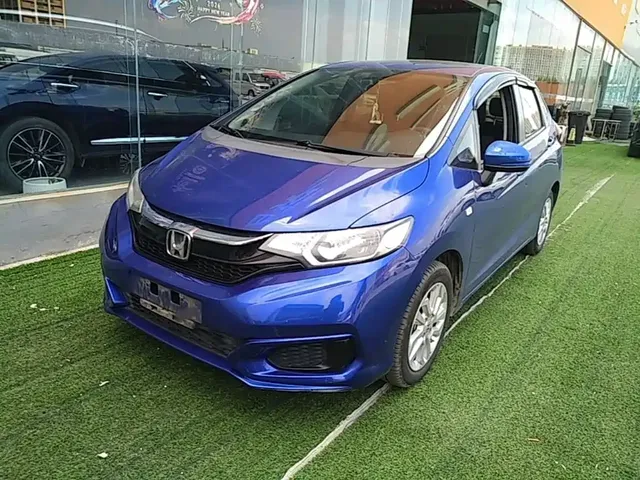 Honda Fit 2018 1.5L CVT Comfort Sunroof Edition