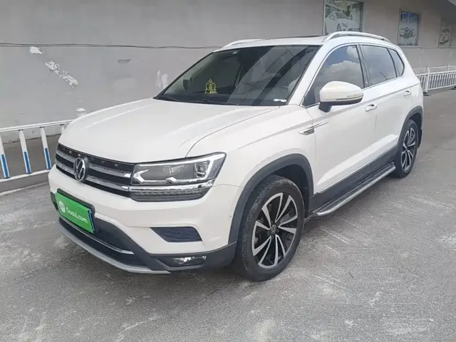 Volkswagen Tharu 2021 330TSI 4WD Flagship