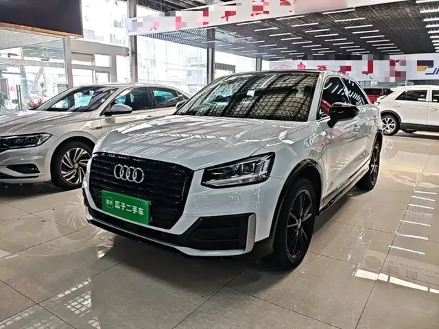 Audi Q2L 2021 35 TFSI Progressive Dynamic