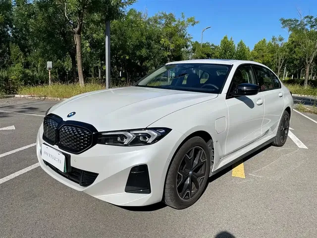 BMW i3 2026 eDrive 40 L