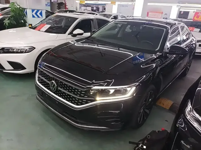 Volkswagen Passat 2023 330TSI Starlight Elite Edition