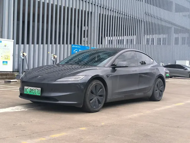 Tesla Model 3 2023 Rear-Wheel Drive