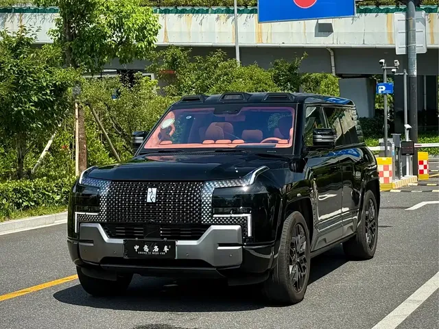 Yangwang U8 2023 Luxury Edition