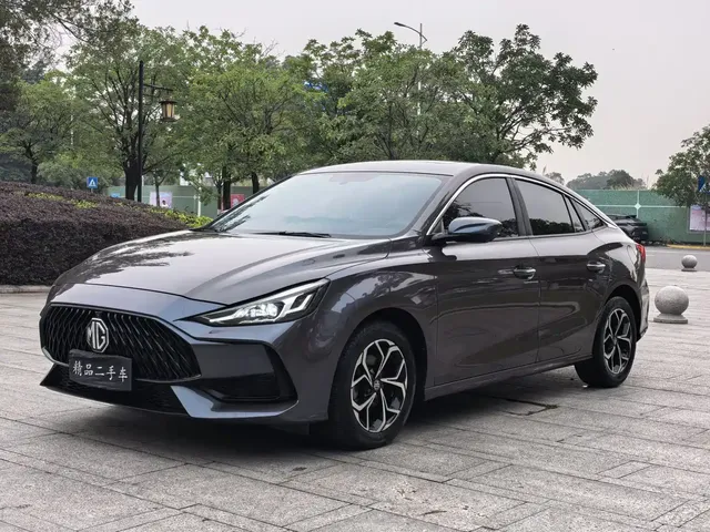 MG 5 2021 Facelift 180DVVT CVT Youth Luxury Edition