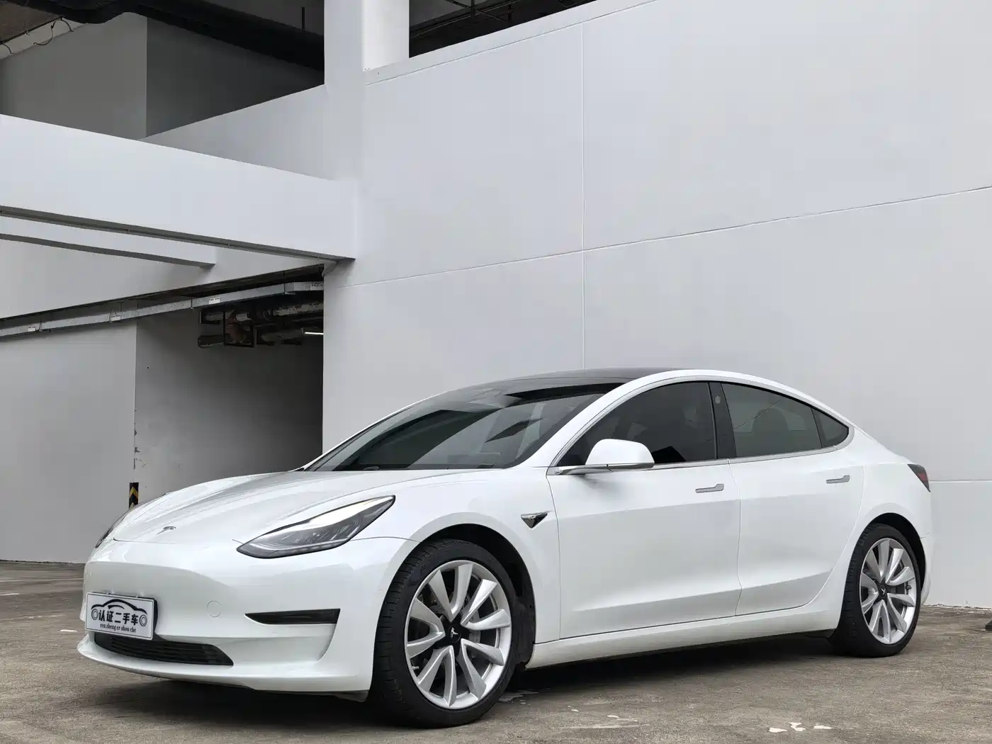 Tesla Model 3 2020 Facelift Long Range Rear-Wheel Drive