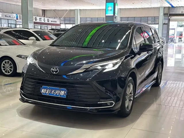 Toyota Sienna 2024 2.5L Hybrid Comfort Edition