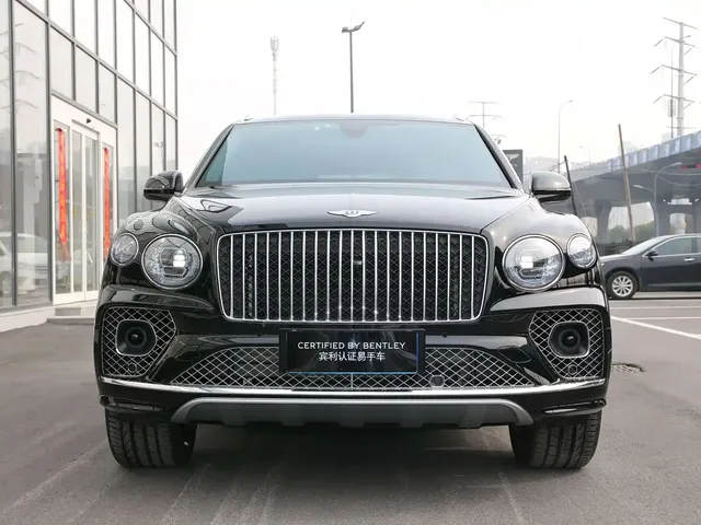 Bentley Bentayga 2023 4.0T V8 Long Wheelbase Elegance Edition