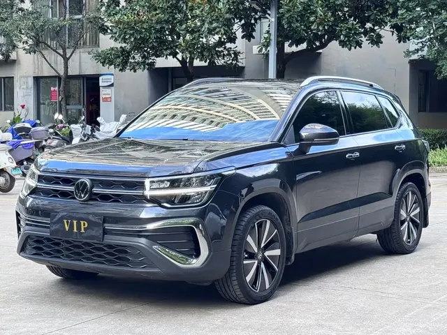 Volkswagen Tharu 2024 300TSI 2WD Bright Moon Edition