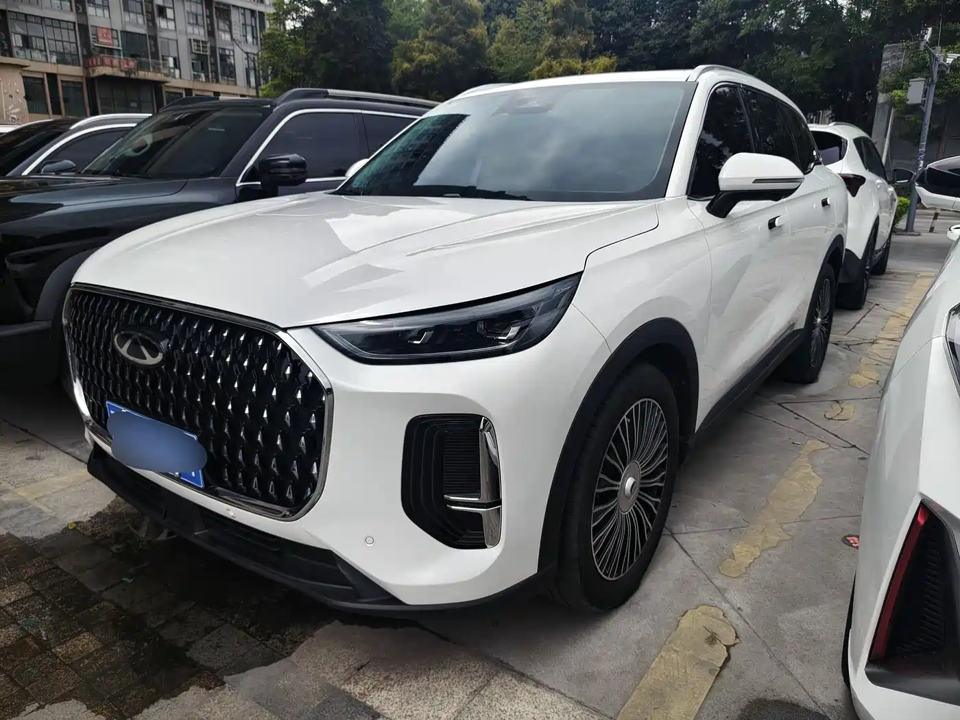 Chery Tiggo 8L 2024 2.0T 2WD Luxury Edition 7-Seater