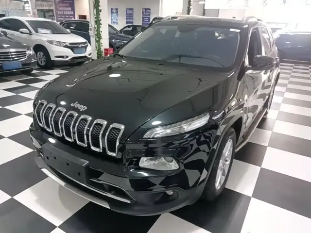Jeep Cherokee 2017 2.0L Superior Edition