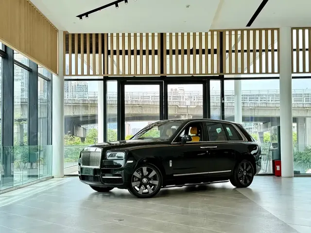 Rolls-Royce Cullinan 2018 4-Seater Version
