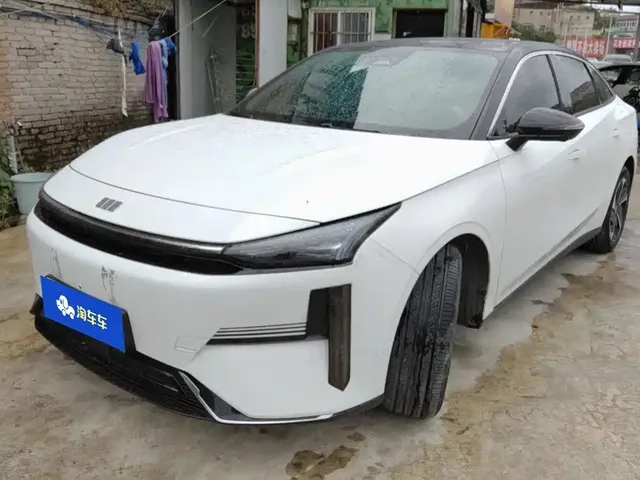 Geely Galaxy L6 2024 125km PLUS Soaring Dragon Edition