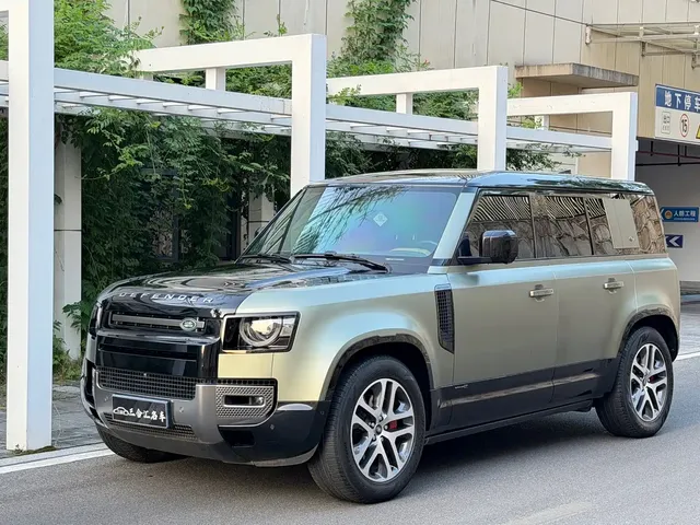Land Rover Defender 2021 110 P400 X
