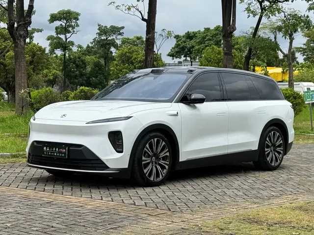 NIO ES8 2024 75kWh Executive Edition