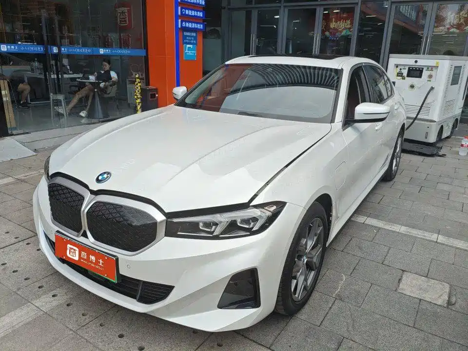 BMW i3 2025 eDrive 35 L