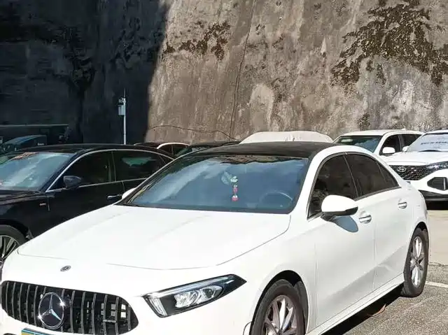 Mercedes-Benz A-Class 2021 A 200 L Sport Sedan Fashion Edition